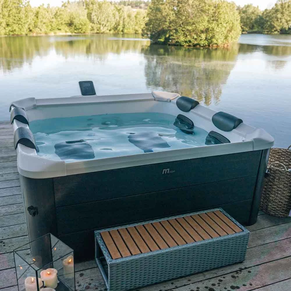 MSpa Oslo Massage Jet - 1.6m x 1.6m x 65cm - 6 Person Portable Frame Spa