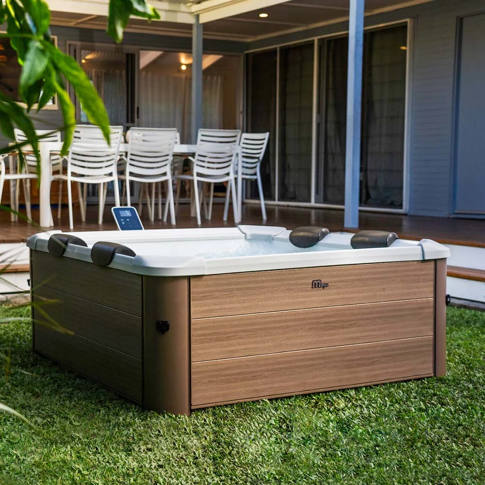 MSpa Oslo Massage Jet - Amber - 1.6m x 1.6m x 65cm - 6 Person Portable Frame Spa