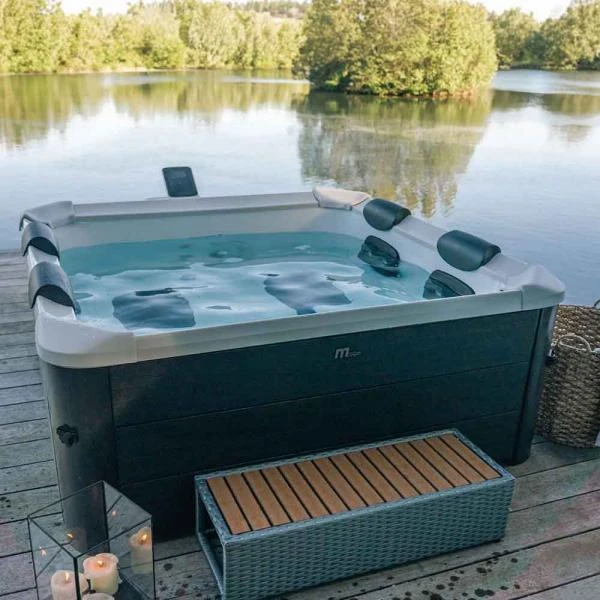 MSpa Oslo Massage Jet PLUS - 1.8m x 1.8m x 65cm - 6 Person Portable Frame Spa