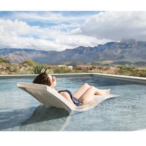 S.R. Smith Destination Pool Lounger Seashell - In-Pool Furniture